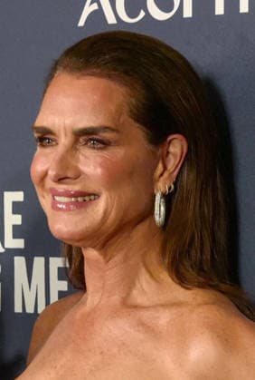 You re Killing Me in New York New York NY May 7 Brooke Shields Amalia Williamson at The Premiere of You re Killing Me in NYC on May 7, 2026 Credit Camara Porter AdMedia 455687 2026 05 07 New York United States  Copyright: xAdMediax STAR_455687_011