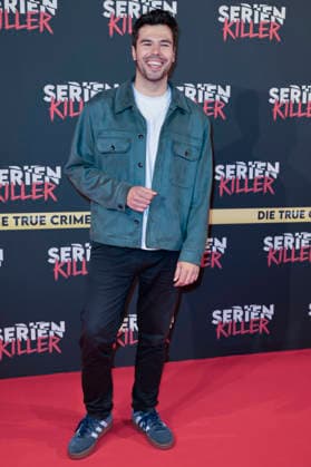Riccardo Vaccaro at the premiere of Serial Killer The True Crime Exhibition at Oskar Jäger Straße 99 Cologne, 07 05 2026 Foto:xR.xSchmiegeltx xFuturexImagex serienkiller_6506