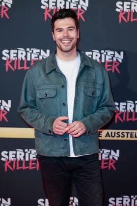 Riccardo Vaccaro at the premiere of Serial Killer The True Crime Exhibition at Oskar Jäger Straße 99 Cologne, 07 05 2026 Foto:xR.xSchmiegeltx xFuturexImagex serienkiller_6507