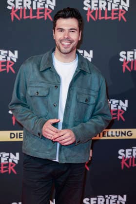 Riccardo Vaccaro at the premiere of Serial Killer The True Crime Exhibition at Oskar Jäger Straße 99 Cologne, 07 05 2026 Foto:xR.xSchmiegeltx xFuturexImagex serienkiller_6508