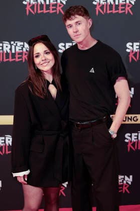 Robin Schick and company at the premiere of Serienkiller Die True Crime exhibition at Oskar Jäger Straße 99 Cologne, 07 05 2026 Foto:xR.xSchmiegeltx xFuturexImagex serienkiller_6580