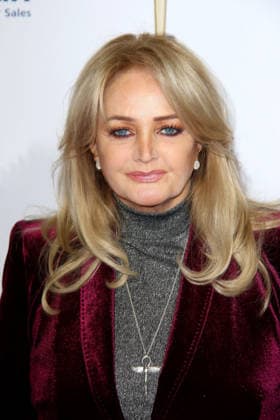 Bonnie Tyler bei der Verleihung Goldene Bild der Frau am 7.11.2018 in Hamburg Sorge um Bonnie Tyler - nach ihrer Notopeartion liegt die 74jaehrige Saengerin im kuenstlichen Koma *** Bonnie Tyler at the Goldene Bild der Frau award ceremony on 7 11 2018 in Hamburg Concern for Bonnie Tyler after her emergency operation, the 74-year-old singer is in an induced coma 