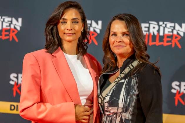 ABB SERIAL KILLER Amira Aly presenter with her mother Mirjam Svetnik at the opening of the True Crime exhibition Serial Killer on 07 05 2026 in Cologne Ehrenfeld NRW Germany