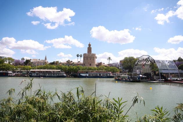 Seville prepares for the global premiere of Berlin and the Lady of Armino Setting up the stage on the Guadalquivir for Rosalías concert as part of the celebration in Seville of the global premiere of Berlin and the Lady of Armino On May 8, 2026 in Seville Andalusia, Spain The global premiere of the second season of the spin off of La casa de papel , entitled Berlín y la dama del armino , which takes place this Friday and Saturday, will host several outstanding events Among them, the concert of Rosalía with the Real Orquesta Sinfónica de Sevilla this Saturday 08 MAY 2026 Rocí Sevilla Andalucia, Espana Sevilla Andalucia, Espana Espana Espana  Copyright: xRocioxRuzx 7508351