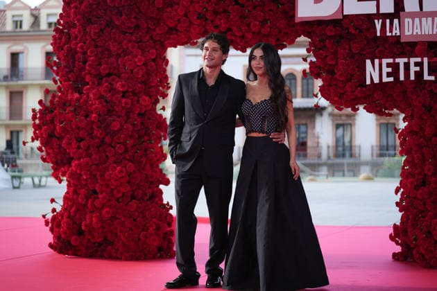 Global Premiere of Berlin and La Dama del Armino by Netflix Influencer Lila Mangrinán and Lucas Bojanich pose on the red carpet at the Global Premiere of Berlin and La Dama del Armino by Netflix A 08 May 2026, in Seville Andalusia, Spain The global premiere of the second season of the spin off of La casa de papel , titled Berlín y la dama del armino , which takes place this Friday and Saturday, will host several outstanding events in Seville 08 MAY 2026 María José Ló Sevilla Andalucia, Espana Sevilla Andalucia, Espana Espana Spain.  Copyright: xMariaxJosÃ xLopezx 7509009