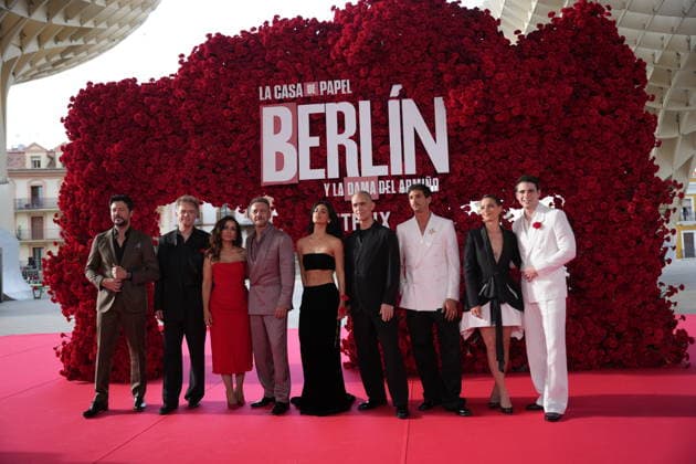 Global Premiere of Berlin and The Lady of Armino by Netflix The cast of Berlin , from left to right Álvaro Morte, Tristán Ulloa, Inma Cuesta, José Luis García Pérez, Begona Vargas, Pedro Alonso, Joel Sánchez, Michelle Jenner and Julio Pena Fernández, pose on the red carpet at the Global Premiere of Berlin and The Lady of Armino by Netflix A 08 May 2026, in Seville Andalusia, Spain The global premiere of the second season of the spin off of La casa de papel , titled Berlín y la dama del armino , which takes place this Friday and Saturday, will host several outstanding events in Seville Today Friday, this event has taken place in Las Setas starting with a red carpet which have paraded in addition to the cast, VIP guests 08 MAY 2026 María Jos  Copyright: xMariaxJosÃ xLopezx 7509043