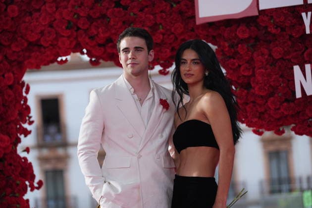 Global Premiere of Berlin and La Dama del Armino by Netflix Actors Begona Vargas and Julio Pena Fernández pose on the red carpet at the Global Premiere of Berlin and La Dama del Armino by Netflix A 08 May 2026, in Seville Andalusia, Spain The global premiere of the second season of the spin off of La casa de papel , entitled Berlín y la dama del armino , which takes place this Friday and Saturday, will host several outstanding events in Seville Today Friday, this event has taken place in Las Setas starting with a red carpet that has paraded in addition to the cast, VIP guests 08 MAY 2026 María José Ló Sevilla Andalucia, Espana Sevilla Andalucia, Espana Espana Espana  Copyright: xMariaxJosÃ xLopezx 7509066