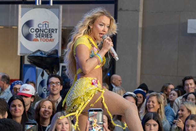 May 8, 2026, New York, New York, USA: ZARA LARSSON performs at the Today Show Citi Concert Series on NBC at Rockefeller Plaza in New York. 8 May 2026 New York USA  - ZUMAa265 20260508_zep_a265_005 Copyright: xEricxAcquayex