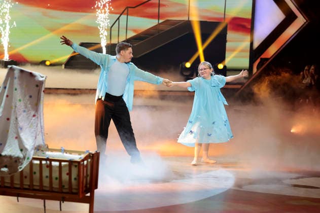 Gustav Schäfer mit Tochter Lotti in der neunten Live-Show der 19. Staffel der RTL-Tanzshow Let s Dance im MMC Coloneum. Köln, 08.05.2026 *** Gustav Schäfer with daughter Lotti in the ninth live show of the 19th season of the RTL dance show Let s Dance at the MMC Coloneum Cologne, 08 05 2026 Foto:xR.xSchmiegeltx xFuturexImagex dance0805_5518