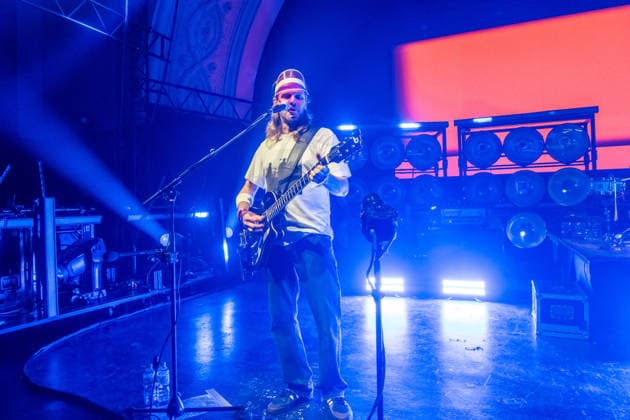 The band Sportfreunde Stiller with Peter Brugger, Florian Weber and Rüdiger Linhof during their concert at Haus Auensee in Leipzig on May 8, 2026 The recordings were made as part of the current 30 wonderful years tour 2026 of the Munich indie rock band Sportfreunde Stiller 2026