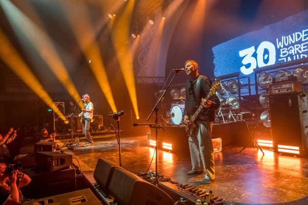 The band Sportfreunde Stiller with Peter Brugger, Florian Weber and Rüdiger Linhof during their concert at Haus Auensee in Leipzig on May 8, 2026 The recordings were made as part of the current 30 wonderful years tour 2026 of the Munich indie rock band Sportfreunde Stiller 2026