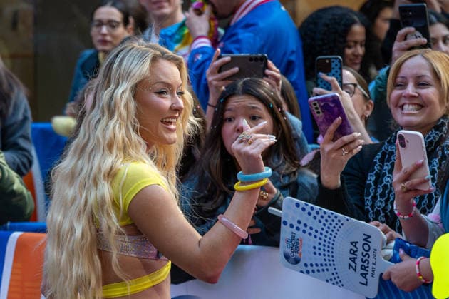 Pop star Zara Larsson performs live on the Citi Concert Series Today in NYC - 08 May 2026 Zara Larsson performs on stage during the Citi Concert Series Today. Pop star Zara Larsson performed live on the Citi Concert Series Today for NBC s Today Show. Fans gathered at The Plaza at Rockefeller Center in New York City to watch the singer perform her latest hits as part of the morning show s summer concert lineup. New York United States Copyright: xRonxSmitsx xSOPAxImagesx Zara Larsson-29