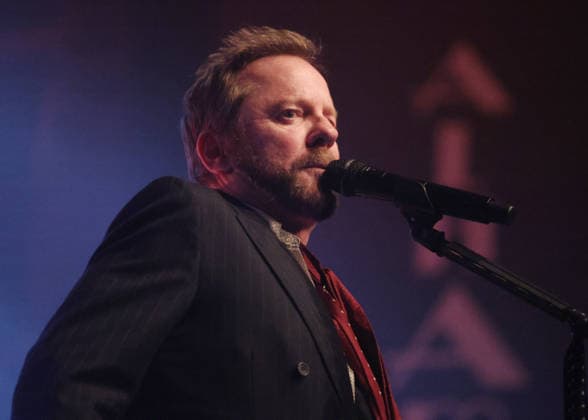 Kiefer Sutherland in concert at the Alhambra in Paris during his Love Will Bring You Home tour on May 8, 2026 After a career spanning both film and the series 24 Heures chrono , American actor Kiefer Sutherland continues his musical career blending pop, rock et country Denis Guignebourg Bestimage Kiefer Sutherland in concert at the Alhambra in Paris during his Love Will Bring You Home tour on May 8, 2026 After a career spanning both film and the series 24 , American actor Kiefer Sutherland continues his musical career, blending pop, rock, and country Paris France  Copyright: xDenisxGuignebourgx xBestimagexDenisxGuignebourgx xBestimagex
