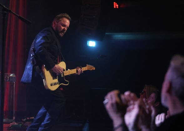 Kiefer Sutherland in concert at the Alhambra in Paris during his Love Will Bring You Home tour on May 8, 2026 After a career spanning both film and the series 24 Heures chrono , American actor Kiefer Sutherland continues his musical career blending pop, rock et country Denis Guignebourg Bestimage Kiefer Sutherland in concert at the Alhambra in Paris during his Love Will Bring You Home tour on May 8, 2026 After a career spanning both film and the series 24 , American actor Kiefer Sutherland continues his musical career, blending pop, rock, and country Paris France  Copyright: xDenisxGuignebourgx xBestimagexDenisxGuignebourgx xBestimagex