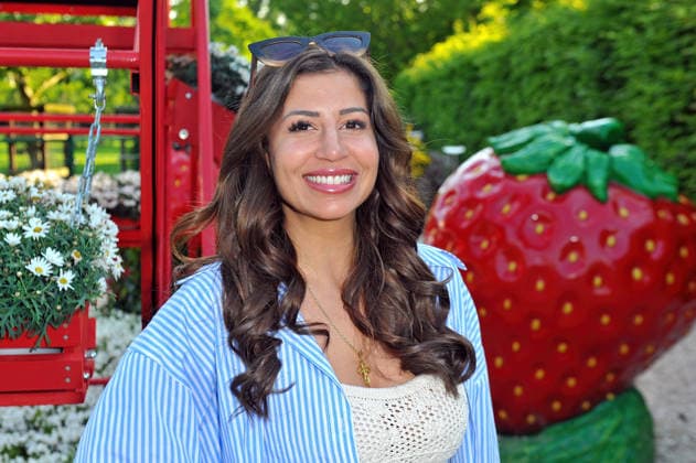 VIP event in the strawberry park Eva Benetatou on the occasion of the VIP event in the strawberry park on 08 05 2026 at the adventure farm Gertrudenhof in Hürth 20260508MWI119949