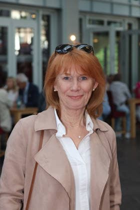 Presenter and health expert Vera Cordes, premiere celebration of the comedy 53 Sundays with prominent guests at the Winterhuder Fährhaus comedy theater, Hamburg 8 5 2026