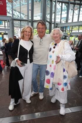 Actress Claudia Rieschel, actor Krystian Martinek and director Christine Kabisch, premiere party of the comedy 53 Sundays with prominent guests at the Komödie Winterhuder Fährhaus, Hamburg 8 5 2026