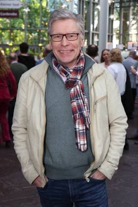 Presenter Thorsten Laussch, premiere celebration of the comedy 53 Sundays with prominent guests at the Komödie Winterhuder Fährhaus, Hamburg 8 5 2026