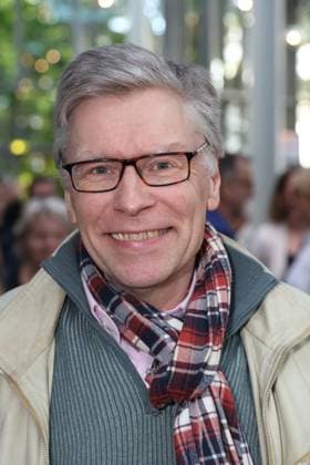 Presenter Thorsten Laussch, premiere celebration of the comedy 53 Sundays with prominent guests at the Komödie Winterhuder Fährhaus, Hamburg 8 5 2026