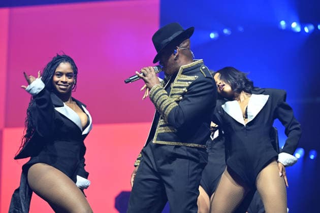 Ne-Yo performing on the ˜Nights Like This™ Tour in London LONDON, ENGLAND - MAY 08: Ne-Yo performing as part of the ˜Nights Like This™ Tour at O2 Arena, Greenwich on May 08, 2026 in London, England. CAP MAR MAR Great Britain Copyright: xMartinxHarris CapitalxPicturesx
