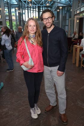 Actress Hannah Rebekka Ehlers with her colleague Leander Lichtl, premiere party of the comedy 53 Sundays with prominent guests at the Komödie Winterhuder Fährhaus, Hamburg 8 5 2026