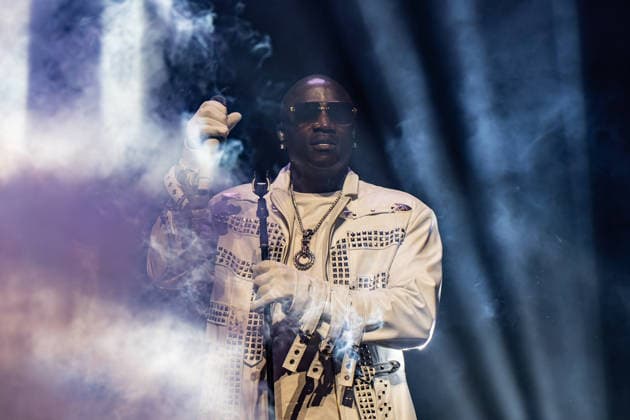 May 8, 2026, London, United Kingdom: Aliaune Damala Bouga Time Puru Nacka Lu Lu Lu Badara Akon Thiam, known as Akon seen performing on stage live in concert at the O2 Arena in London London United Kingdom - ZUMAs197 20260508_aaa_s197_421 Copyright: xBonniexBritainx