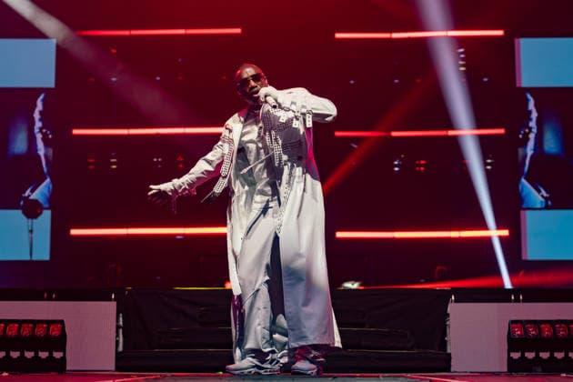 May 8, 2026, London, United Kingdom: Aliaune Damala Bouga Time Puru Nacka Lu Lu Lu Badara Akon Thiam, known as Akon seen performing on stage live in concert at O2 Arena in London London United Kingdom - ZUMAs197 20260508_aaa_s197_436 Copyright: xBonniexBritainx