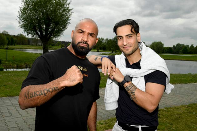 ABB PROMIGOLF Cyeus and Timur Uelker as guests at the first Charity Promi AM Golfrunier zu gunstemn von Kinderwohl Berlin und Geka e V at the Golf und Country Club am Motzener See in Mittenwalde Brandenburg on 09 05 2026 Brandenburg Germany