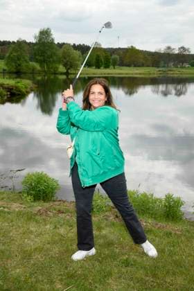 ABB PROMIGOLF Rebecca Immanuel teeing off Actress as a guest at the first charity celebrity AM golf tournament for the benefit of Kinderwohl Berlin and Geka e V at the Golf und Country Club am Motzener See in Mittenwalde Brandenburg on 09 05 2026 Brandenburg Germany