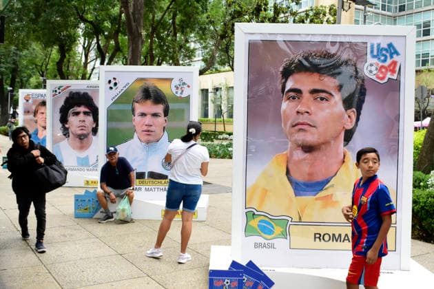FIFA World Cup Panini Collectible Album Exhibition Fans attending the FIFA World Cup Panini Collectible Album Exhibition on Paseo de la Reforma Avenue.on May 9, 2026 in Mexico City, Mexico. (Photo by Luis Barron Eyepix Group) Copyright: xLuisxBarronx xEyepixxGroupx LB_09052026_183551