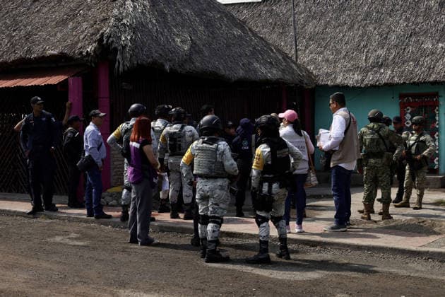 Search for missing migrants in Chiapas CHIAPAS, MEXICO - MAY 09: A brigade of mothers, families, and activists, accompanied by military and police personnel, conduct a search operation for missing migrants in the community of San Jose El Hueyate in Chiapas, Mexico, on May 09, 2026. The operation aims to locate more than 80 people, including children and adults from Cuba, Ecuador, and Central America, who disappeared along the Pacific coast while being trafficked toward the United States. Jose Torres Anadolu Chiapas Mexico. Editorial use only. Please get in touch for any other usage. Copyright: x2026xAnadoluxJosexTorresx