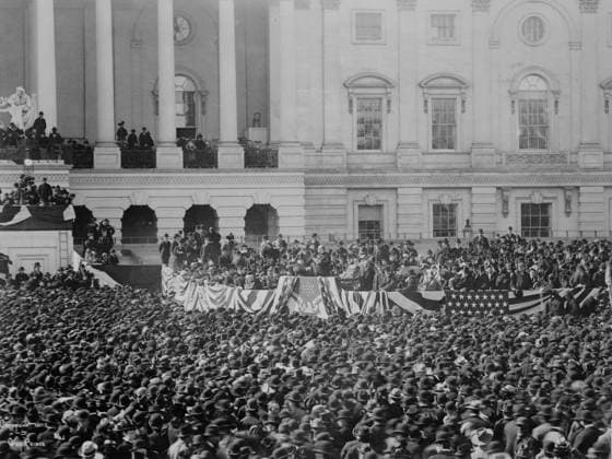 RECORD DATE NOT STATED President McKinley making his inaugural address President McKinley making his inaugural address McKinley in inaugural stand, on ground level, near Senate wing of east portico of U.S. Capitol. McKinley (1843-1901) was the 25th President of the United States who led the nation to victory in the Spanish?American War and raised protective tariffs to promote American industry. Editorial use only. All other uses to be cleared with the copyright owner (World History Archive), in advance., WHA_051_0077.jpg, William McKinley; McKinley inaugural address; 1901 United States inauguration; US Capitol inaugural stand; Spanish?American War legacy; Protective tariffs; Dingley Tariff Act; American industry policy; 25th President of t Copyright: xWorldxHistoryxArchivex