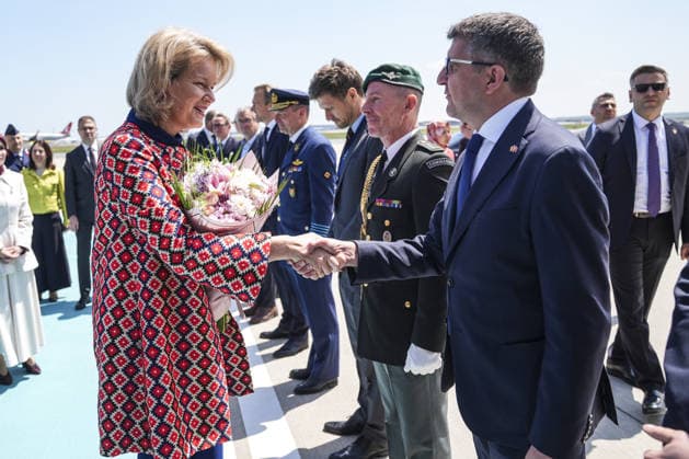 Belgian Queen Mathilde in Istanbul ISTANBUL, TURKIYE - MAY 10: Belgian Queen Mathilde is welcomed by officials at Istanbul Airport in Istanbul, Turkiye on May 10, 2026. Turkiye and Belgium are set to explore new avenues of cooperation across key sectors, including defense and energy, during a high-level economic mission led by Belgium’s Queen Mathilde from May 10 to 14. Agit Erdi Ulukaya Anadolu Istanbul Turkey. Editorial use only. Please get in touch for any other usage.  Copyright: x2026xAnadoluxAgitxErdixUlukayax