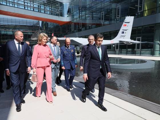 Minister of Defence Theo Francken, Queen Mathilde of Belgium, Foreign Minister Maxime Prevot and Chief of Defence Frederik Vansina visit the Baykar Teknoloji defence company in Istanbul, on the first day of a Belgian economic mission to Turkey, on Sunday 10 May 2026. The Queen of the Belgians is visiting Turkey from 10 to 14 May.  BENOITxDOPPAGNE 173401607