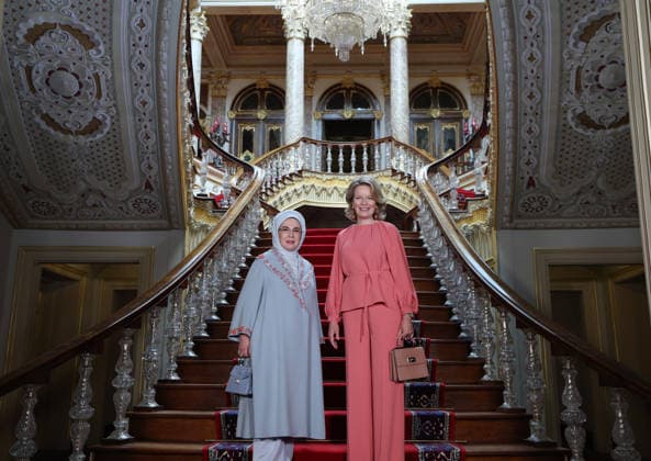 Turkish First Lady hosts Belgian Queen at Dolmabahce Palace ISTANBUL, TURKIYE - MAY 10: (----EDITORIAL USE ONLY - MANDATORY CREDIT - TURKISH PRESIDENCY MUSTAFA KAMACI HANDOUT - NO MARKETING NO ADVERTISING CAMPAIGNS - DISTRIBUTED AS A SERVICE TO CLIENTS----) Turkish First Lady Emine Erdogan (L) welcomes Queen Queen Mathilde (R) at Dolmabahce Palace in Istanbul, Turkiye, on May 10, 2026. Tur Presidency Mustafa Kamaci Handout Anadolu Istanbul Turkey. Editorial use only. Please get in touch for any other usage.  Copyright: x2026xAnadoluxTurxPresidencyx xMustafaxKamacix xHandoutx