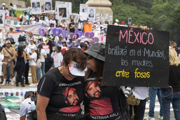 May 10, 2026, Mexico City, Mexico: On Mothers Day, collectives of searching mothers and relatives of missing persons took part in the XIV National Dignity March: Mothers Searching for their Sons, Daughters, Truth and Justice, in Mexico City. The march moved from the Monument to the Mother to the Angel of Independence, where participants demanded answers for missing persons while also protesting against the staging of the 2026 FIFA World Cup amid the countrys disappearance crisis. Mexico City Mexico  - ZUMAl178 20260510_znp_l178_060 Copyright: xCristianxLeyvax