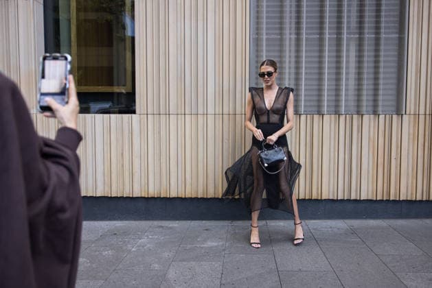 AUSTRALIAN FASHION WEEK, Guests arrive for the Toni Maticevski Runway Show during AFC Australian Fashion Week at the Collider, in Sydney, Monday, May 11, 2026. ( NO ARCHIVING SYDNEY NEW SOUTH WALES AUSTRALIA  Copyright: xANNAxKUCERAx 20260511154545989079