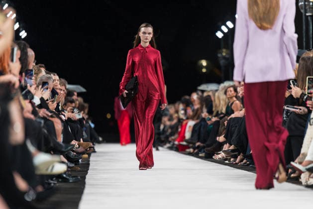 AUSTRALIAN FASHION WEEK, Models walk the runway for the Carla Zampatti Runway Show during AFC Australian Fashion Week at the Park Hyatt Boardwalk, in Sydney, Monday, May 11, 2026. ( NO ARCHIVING SYDNEY NEW SOUTH WALES AUSTRALIA  Copyright: xANNAxKUCERAx 20260511178016576445