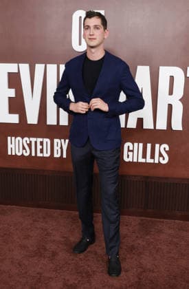 The Roast Of Kevin Hart Red Carpet At Netflix Is A Joke Fest Los Angeles CA May 10: Matt Friend. at The Roast Of Kevin Hart Red Carpet At Netflix Is A Joke Fest held at The Kia Forum in Los Angeles, CA. on May 10, 2026 Credit: AdMedia Los Angeles CA United States EDITORIAL USE ONLY  Copyright: xx ADx admphotostwo988133