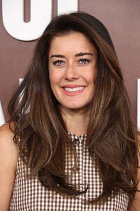 Los Angeles CA May 10: Manon Mathews. at The Roast Of Kevin Hart Red Carpet At Netflix Is A Joke Fest held at The Kia Forum in Los Angeles, CA. on May 10, 2026 Credit: AdMedia Los Angeles USA  - ZUMAa123 20260510_zaa_a123_111 Copyright: xADx