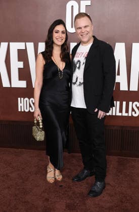 Los Angeles CA May 10: Debbie Heald, Josh Heald. at The Roast Of Kevin Hart Red Carpet At Netflix Is A Joke Fest held at The Kia Forum in Los Angeles, CA. on May 10, 2026 Credit: AdMedia Los Angeles USA  - ZUMAa123 20260510_zaa_a123_122 Copyright: xADx