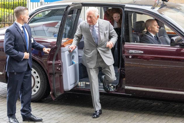 May 11, 2026, London, England, United Kingdom: King CHARLES III arrives at GuyÃ¢â‚¬â ¢s NHS Cancer Centre ahead of a visit. London United Kingdom  - ZUMAs262 20260511_zip_s262_003 Copyright: xTayfunxSalcix