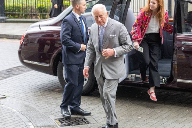 May 11, 2026, London, England, United Kingdom: King CHARLES III arrives at GuyÃ¢â‚¬â ¢s NHS Cancer Centre ahead of a visit. London United Kingdom  - ZUMAs262 20260511_zip_s262_008 Copyright: xTayfunxSalcix