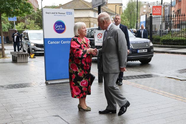 May 11, 2026, London, London, UK: London, UK. King Charles III arrives at Guy s Hospital in central London to mark its 300th anniversary and visit the hospitalÃ¢â‚¬â ¢s cancer centre. During the visit, the King will hear from doctors and researchers about their work using AI and robotics to treat patients and will be shown a demonstration of a robot-assisted surgical system. In the Chemotherapy Village, the King will meet patients receiving cancer treatment under the care of the hospital and will unveil a plaque to commemorate the visit and mark the hospitalÃ¢â‚¬â ¢s 300th anniversary. London UK  - ZUMAl94_ 20260511_zaf_l94_002 Copyright: xDinendraxHariax