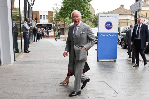 May 11, 2026, London, London, UK: London, UK. King Charles III arrives at Guy s Hospital in central London to mark its 300th anniversary and visit the hospitalÃ¢â‚¬â ¢s cancer centre. During the visit, the King will hear from doctors and researchers about their work using AI and robotics to treat patients and will be shown a demonstration of a robot-assisted surgical system. In the Chemotherapy Village, the King will meet patients receiving cancer treatment under the care of the hospital and will unveil a plaque to commemorate the visit and mark the hospitalÃ¢â‚¬â ¢s 300th anniversary. London UK  - ZUMAl94_ 20260511_zaf_l94_003 Copyright: xDinendraxHariax