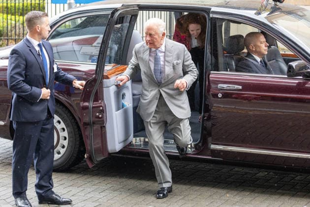 May 11, 2026, London, England, United Kingdom: King CHARLES III arrives at GuyÃ¢â‚¬â ¢s NHS Cancer Centre ahead of a visit. London United Kingdom  - ZUMAs262 20260511_zip_s262_012 Copyright: xTayfunxSalcix