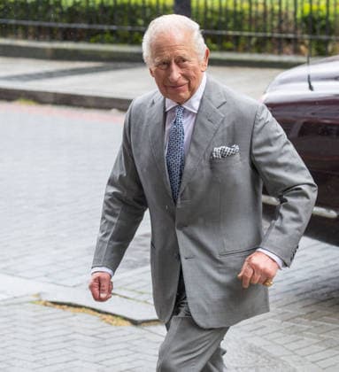May 11, 2026, London, England, United Kingdom: King CHARLES III arrives at GuyÃ¢â‚¬â ¢s NHS Cancer Centre ahead of a visit. London United Kingdom  - ZUMAs262 20260511_zip_s262_016 Copyright: xTayfunxSalcix