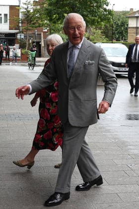 May 11, 2026, London, England, United Kingdom: Britain s King CHARLES III visits the Cancer Centre at Guy s Hospital during celebrations marking the hospital s 300th anniversary. London United Kingdom - ZUMAa279 20260511_zsp_a279_024 Copyright: xZeynepxDemirxAslimx