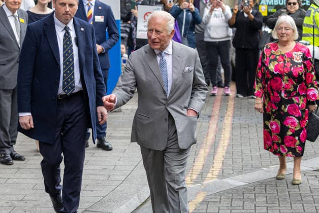 May 11, 2026, London, England, United Kingdom: King CHARLES III leaves GuyÃ¢â‚¬â ¢s NHS Cancer Centre after a visit. London United Kingdom - ZUMAs262 20260511_zip_s262_050 Copyright: xTayfunxSalcix