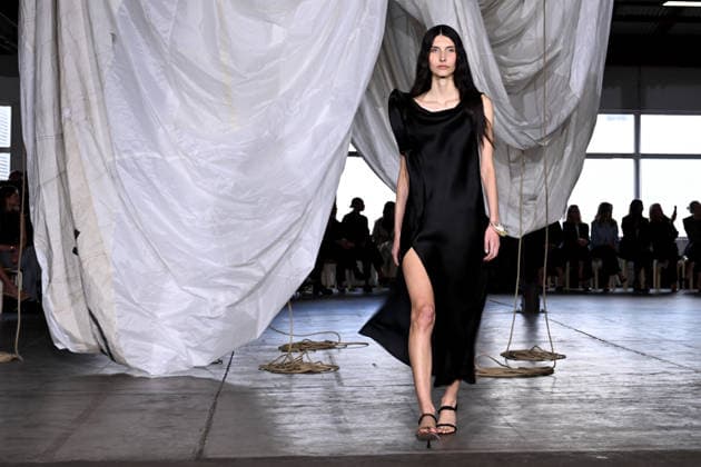 AUSTRALIAN FASHION WEEK, A model walks the runway wearing creations by Australian designer Bianca Spender, during Australian Fashion Week in Sydney, Tuesday, May 12, 2026. ( NO ARCHIVING SYDNEY NEW SOUTH WALES AUSTRALIA  Copyright: xDANxHIMBRECHTSx 20260512113947192250
